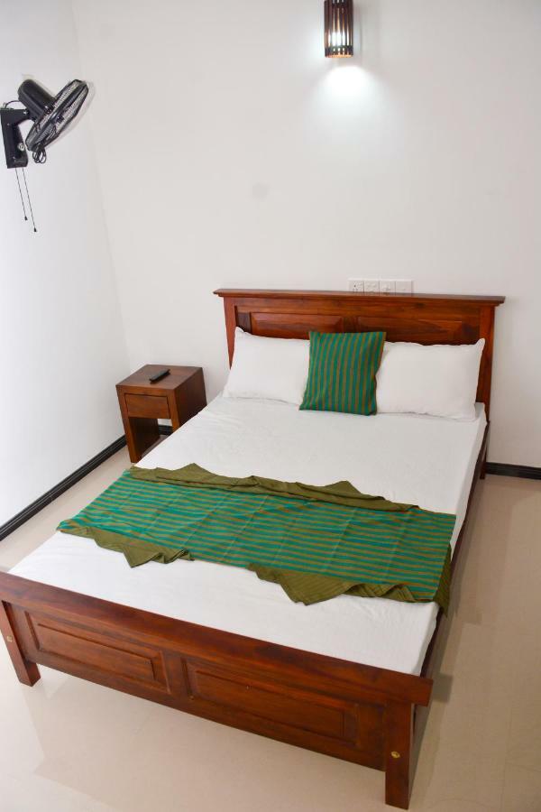 Hotel Brisa Marina Negombo Exterior foto