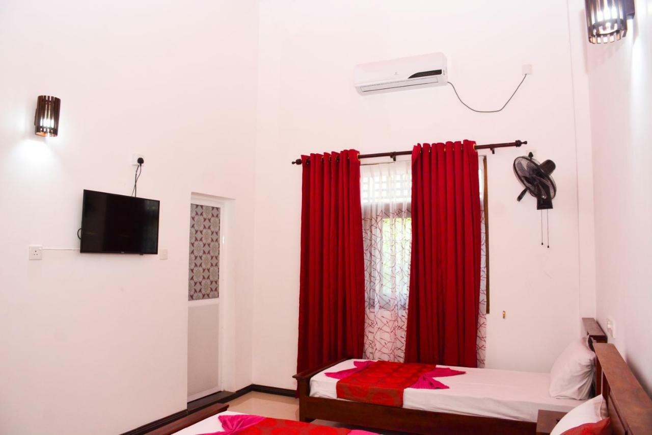 Hotel Brisa Marina Negombo Exterior foto