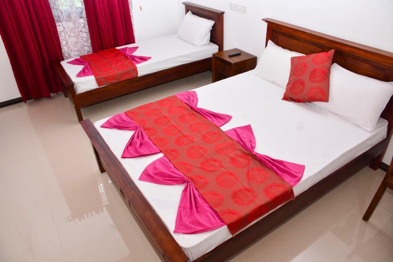 Hotel Brisa Marina Negombo Exterior foto