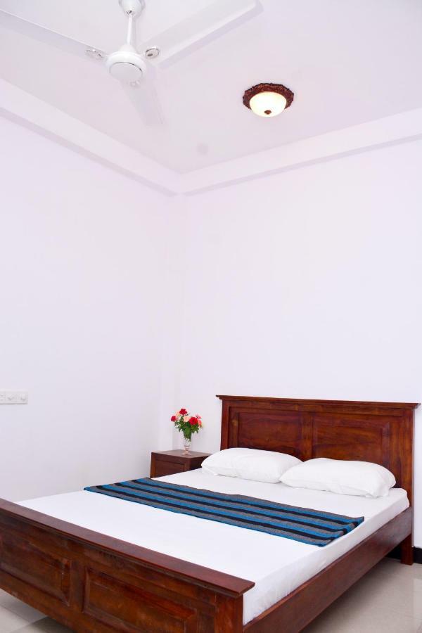 Hotel Brisa Marina Negombo Exterior foto